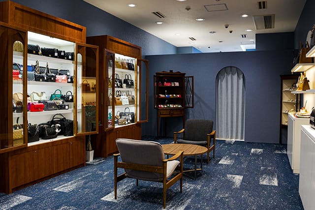 Kyoto Shijo shop 2F HERMES,CHANEL