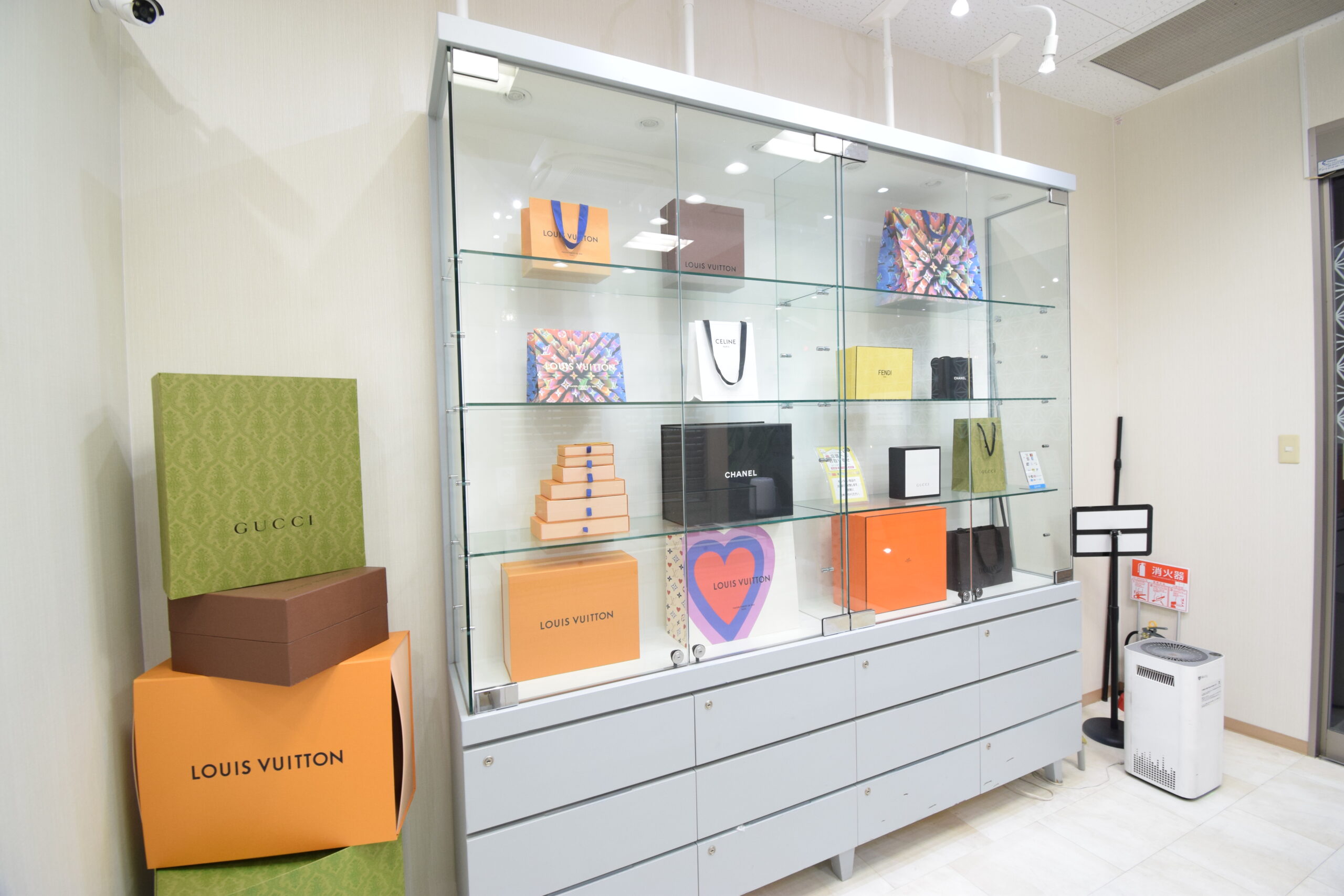 ブランド買取専門 高槻アクトアモーレ店