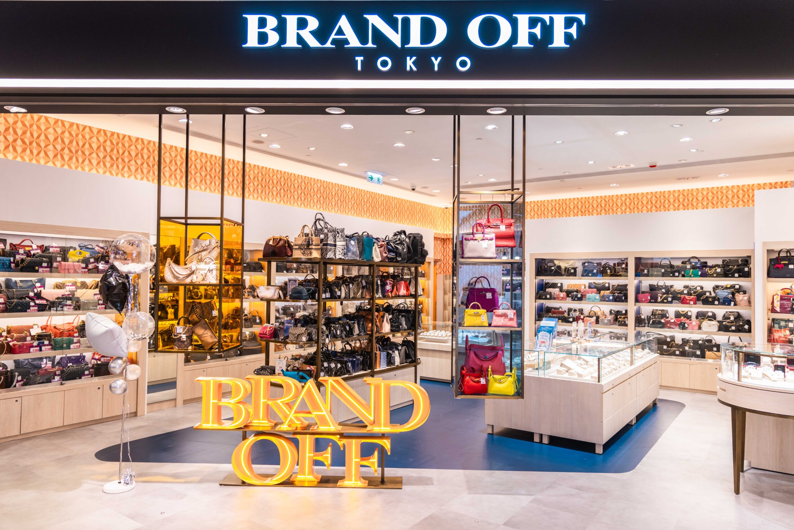 画像 ブランドオフ 屯門 V City店